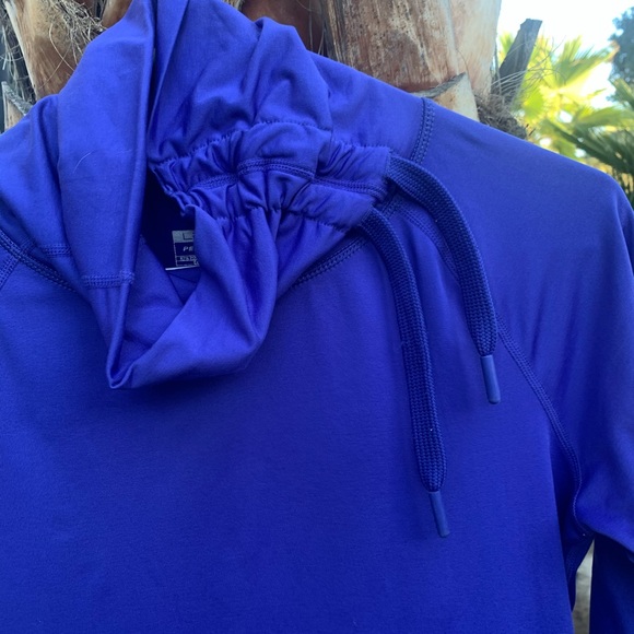 Layer 8 Performance Quick Dry Women’s top small - Picture 2 of 5